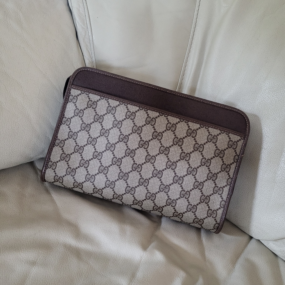 Vintage Gucci clutch - Picture 2 of 16